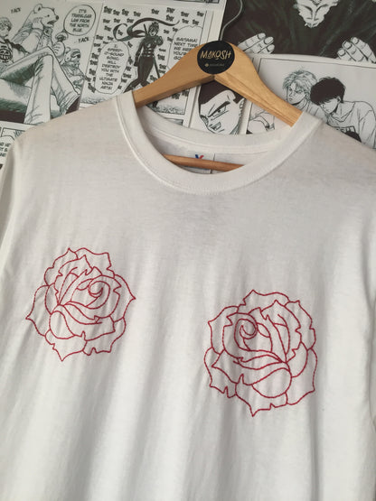 Remera rosas bordadas